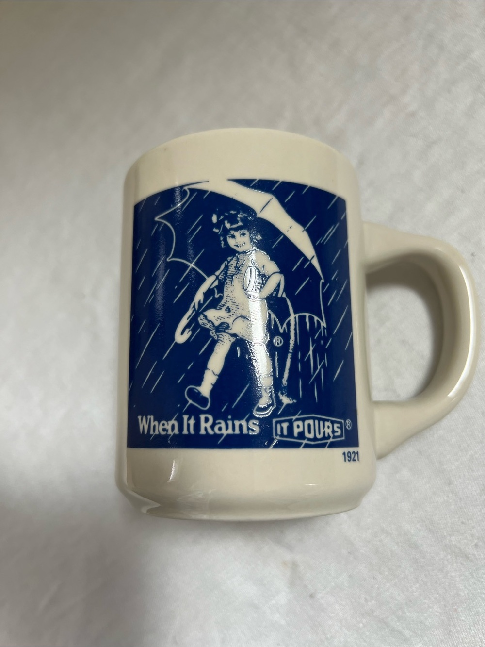 Morton Salt Coffee Cup Mugs (3) 1914 1921 1956 When It Rains It Pours Umbrella - Picture 7 of 10